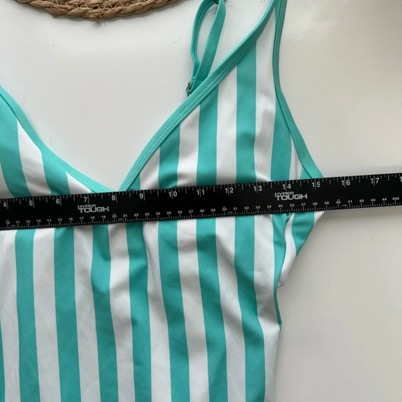 Kona Sol Women's V-Neck Over The Shoulder High Leg One Piece Swimsuit Size M - Picture 6 of 13